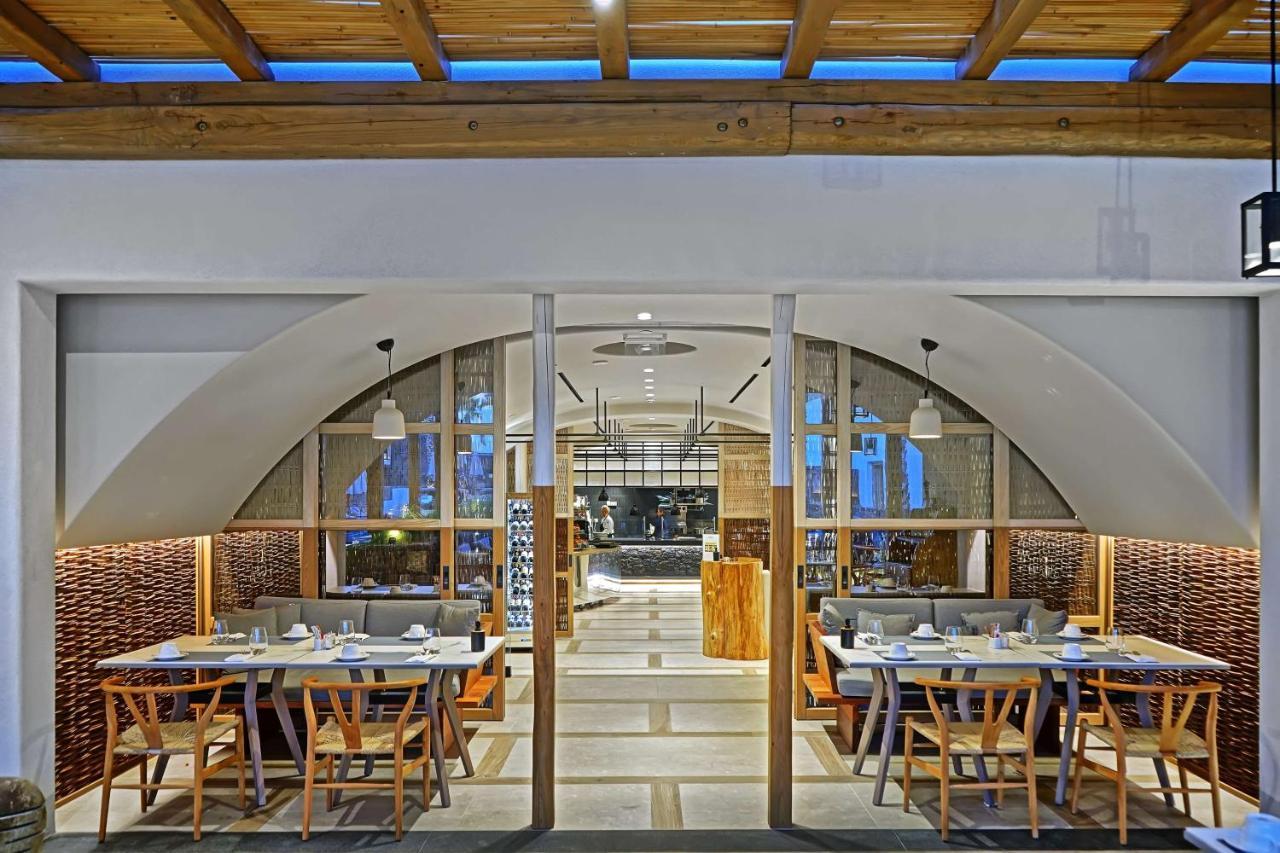 Radisson Blu Zaffron Resort, Santorini (Adults Only) Kamári 외부 사진