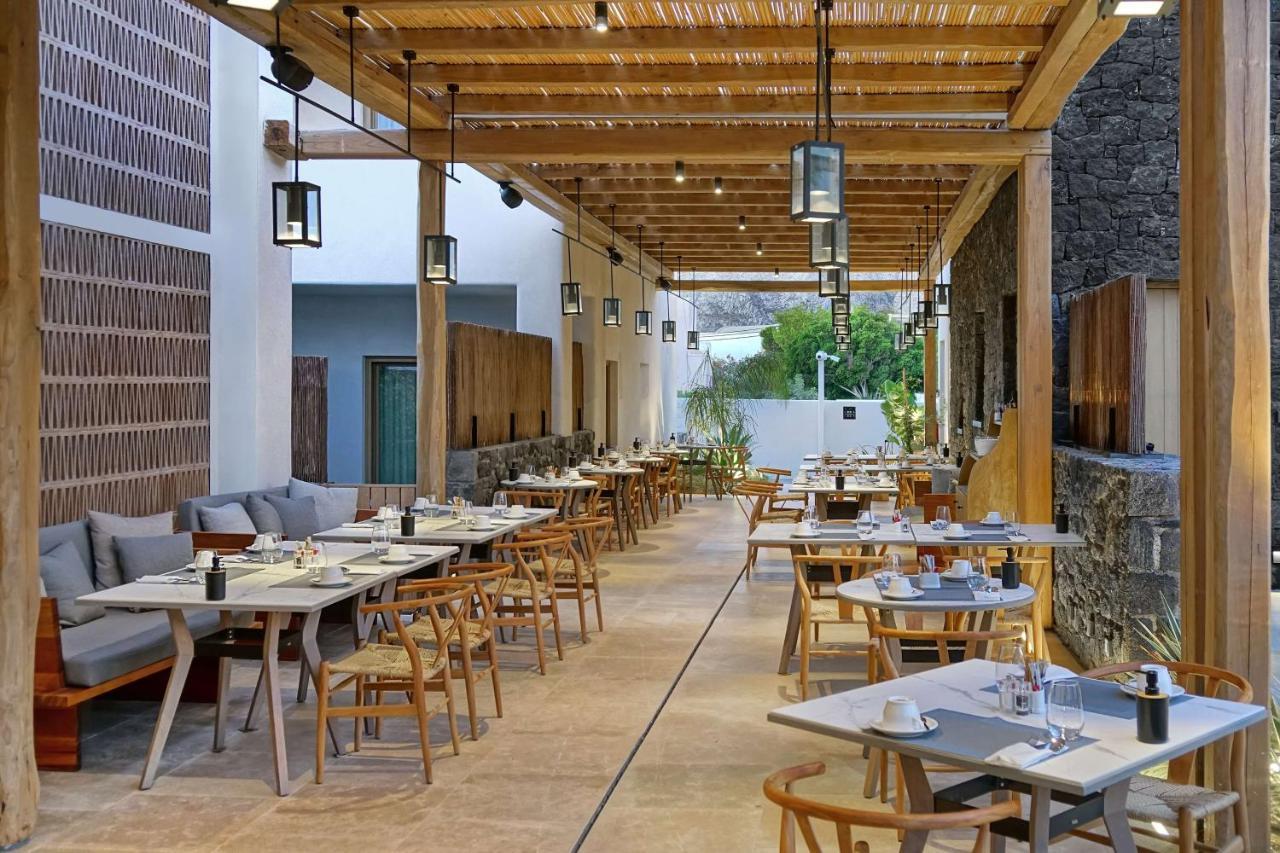 Radisson Blu Zaffron Resort, Santorini (Adults Only) Kamári 외부 사진