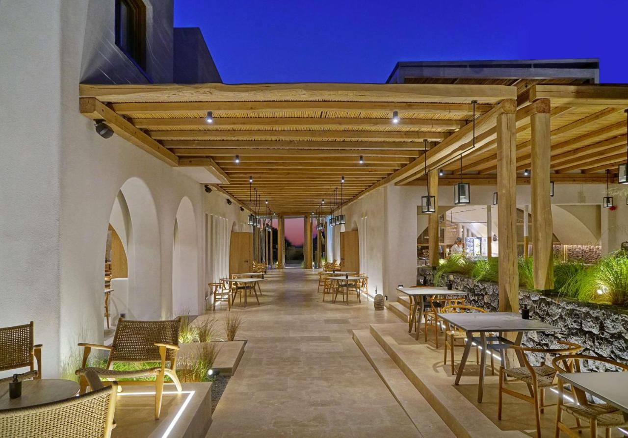 Radisson Blu Zaffron Resort, Santorini (Adults Only) Kamári 외부 사진