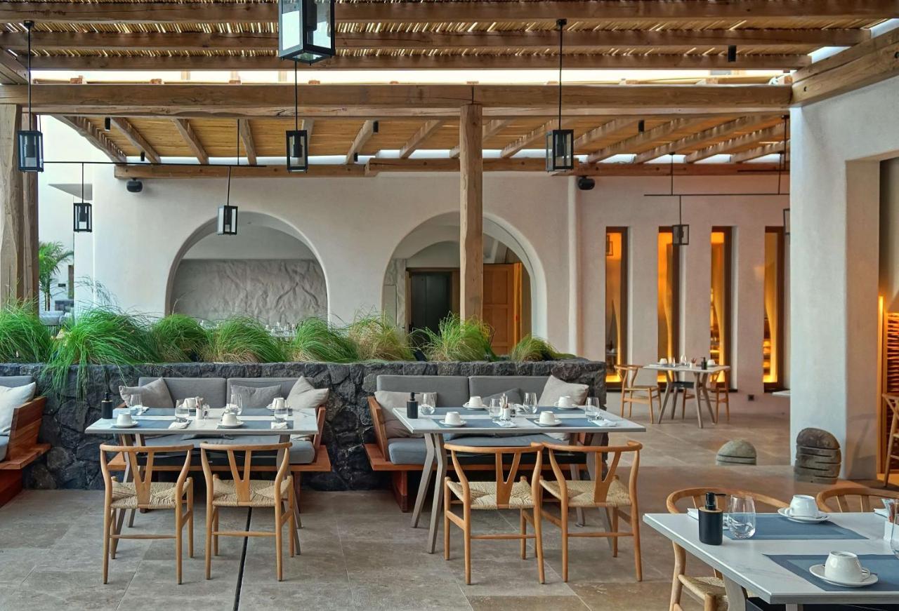 Radisson Blu Zaffron Resort, Santorini (Adults Only) Kamári 외부 사진