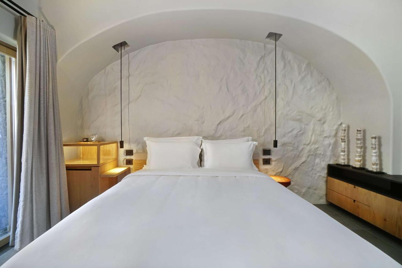 Radisson Blu Zaffron Resort, Santorini (Adults Only) Kamári 외부 사진